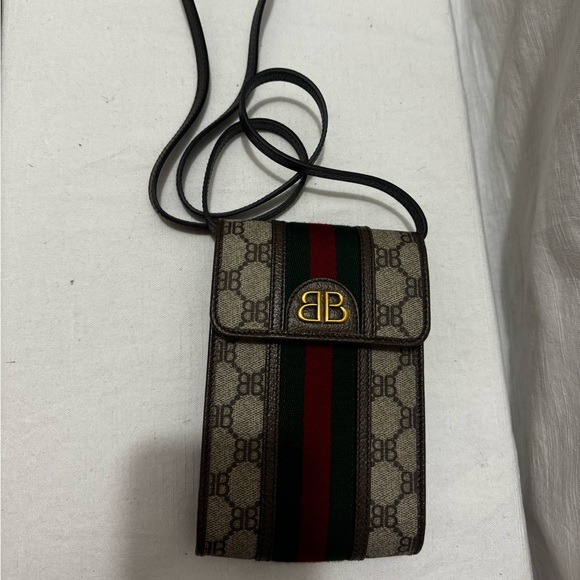 Gucci x Balenciaga hacker collab - Picture 1 of 6